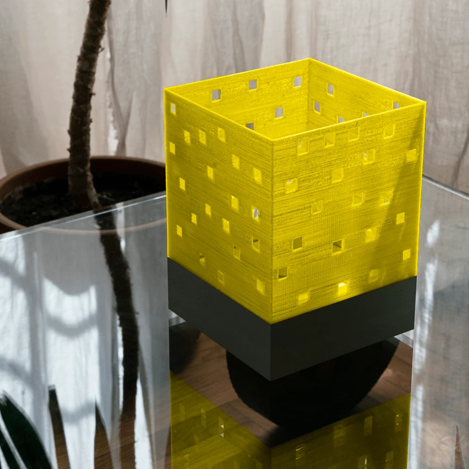 Lampada_ambientata_gialla ambientata